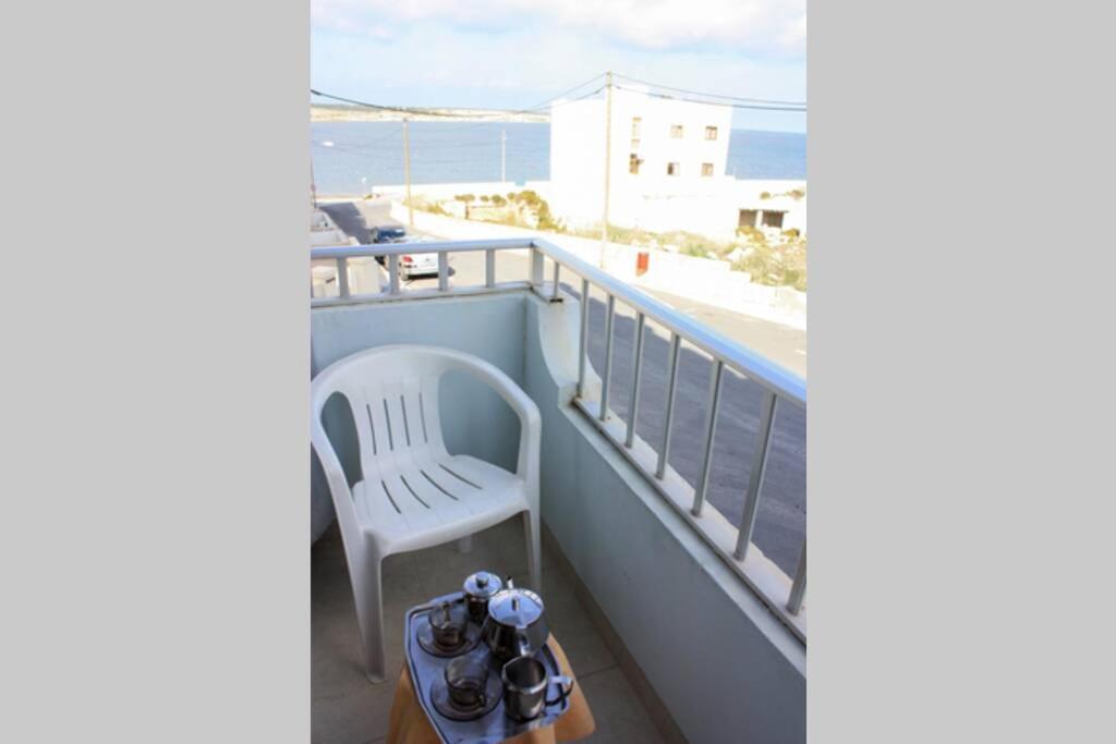 Fiesta Apartment Seaview Mellieħa Esterno foto