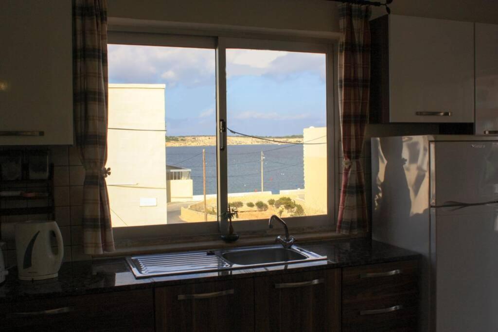 Fiesta Apartment Seaview Mellieħa Esterno foto