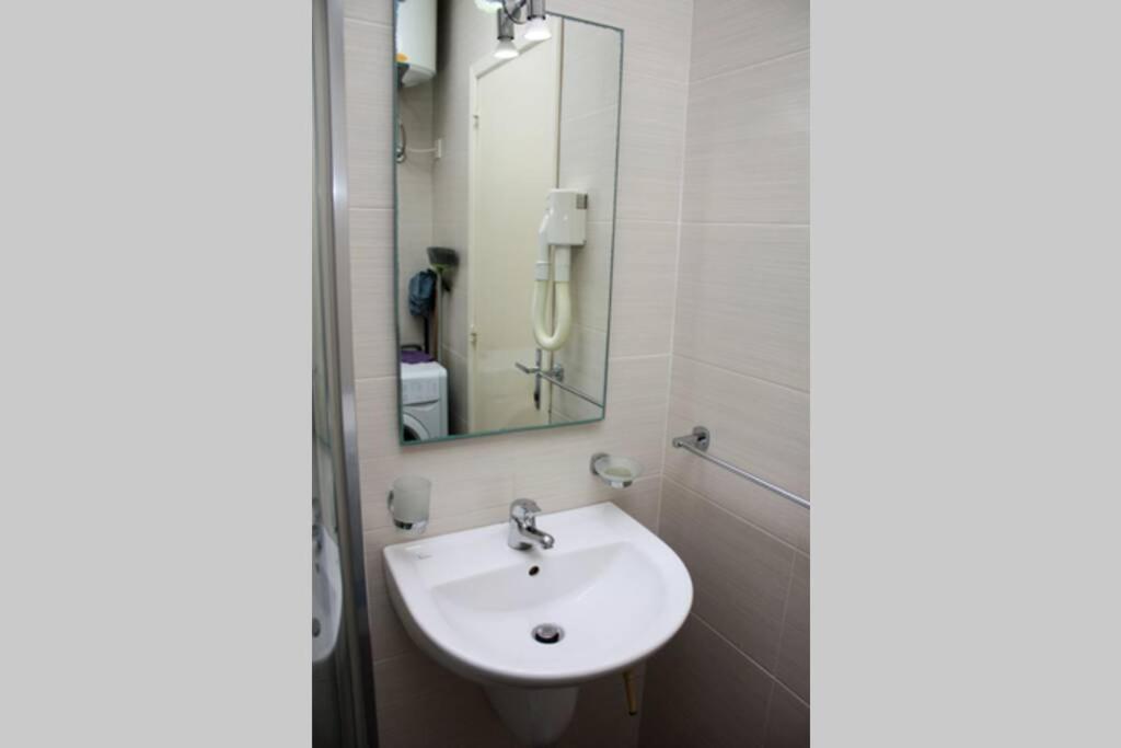 Fiesta Apartment Seaview Mellieħa Esterno foto