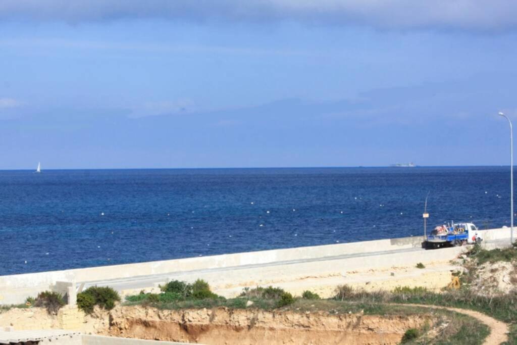 Fiesta Apartment Seaview Mellieħa Esterno foto